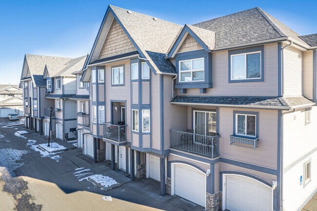 24 Eversyde Pt SW in Calgary, AB - Building Photo - Building Photo