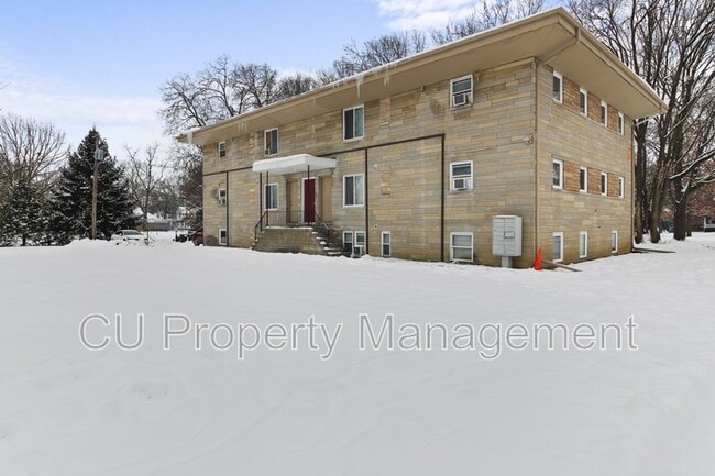 property at 202 S Lynn St