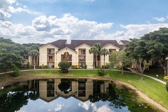 South Palm Place Condominium Homes in Tamarac, FL - Building Photo - Building Photo