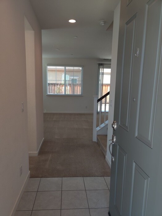 501 Briar Pointe Pl in Roseville, CA - Building Photo - Building Photo