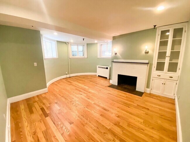 239 Commonwealth Ave, Unit 12 in Boston, MA - Building Photo - Building Photo