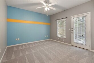 11203 Ranch to Market Rd 2222 in Austin, TX - Foto de edificio - Building Photo