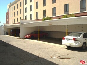 5641 Halbrent Ave in Los Angeles, CA - Building Photo - Building Photo