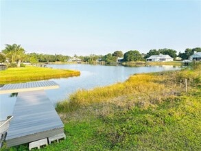 4634 McIntosh Rd in Sarasota, FL - Building Photo - Building Photo