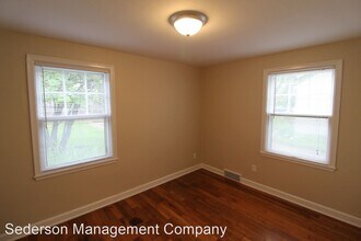 318 E 28th Ave in North Kansas City, MO - Building Photo - Building Photo