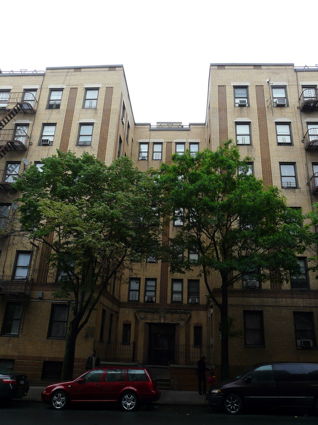 3530 Dekalb Ave in Bronx, NY - Foto de edificio - Building Photo