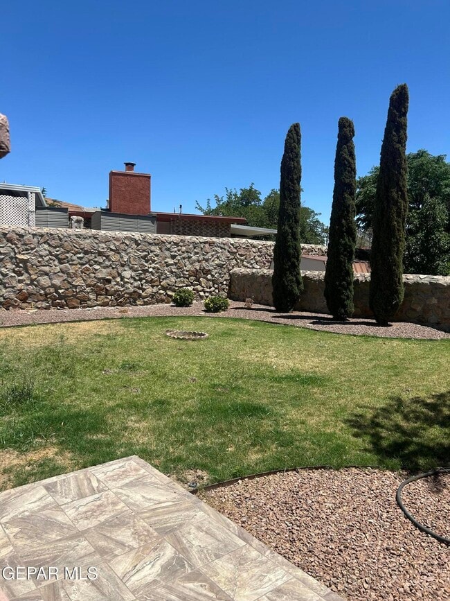 612 Mary Stuart Dr in El Paso, TX - Building Photo - Building Photo
