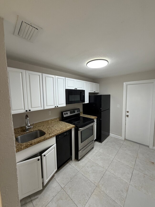 700 SW 15th Ave, Unit 7