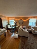 92 Sylvia St, Unit 2 in Arlington, MA - Building Photo