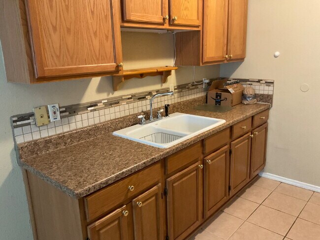 9626 Bratton Dr in San Antonio, TX - Building Photo - Building Photo