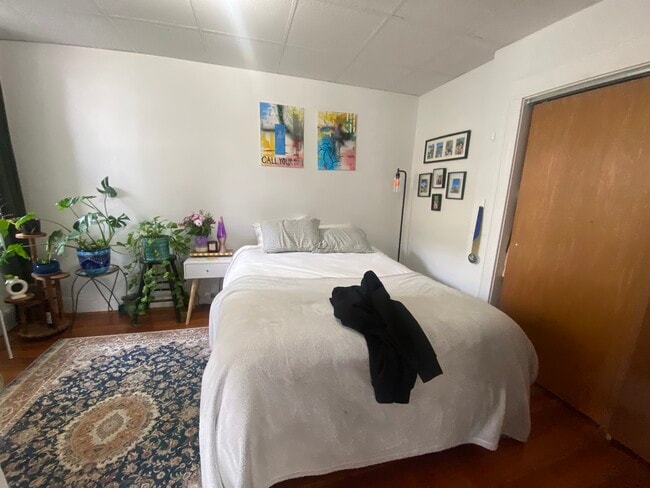 15 Woodbridge St, Unit 14
