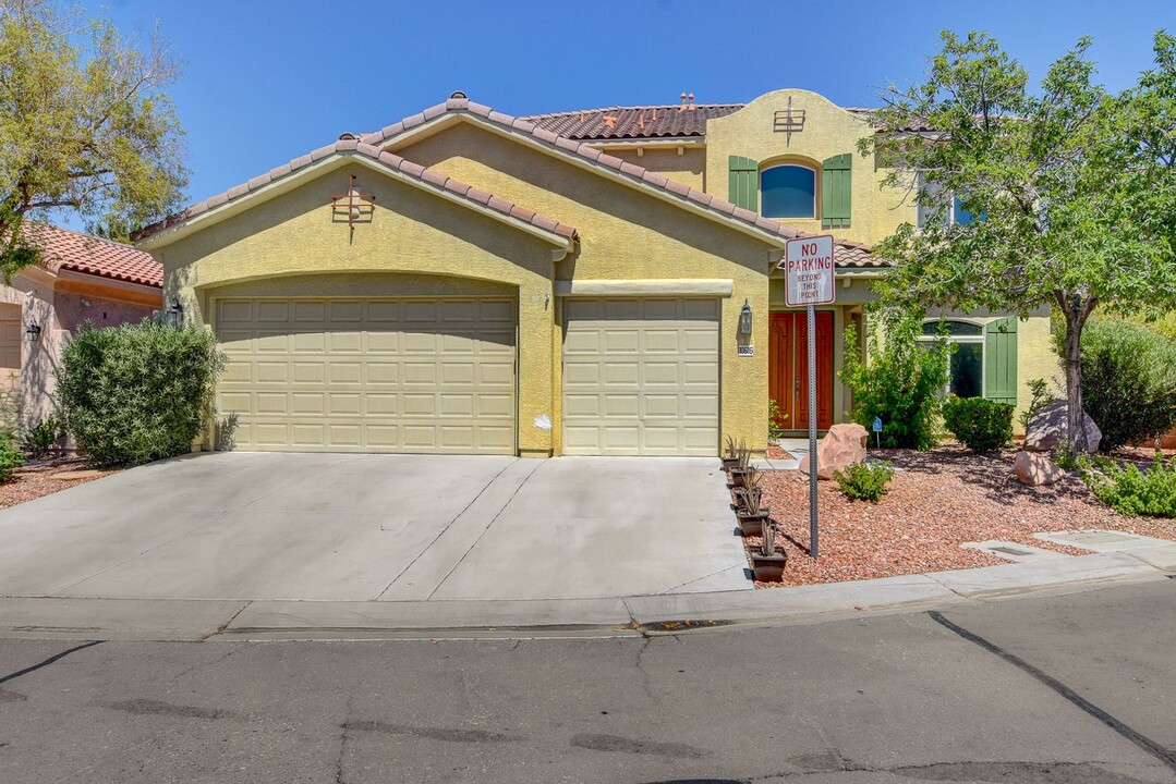 10616 Eagle Nest St in Las Vegas, NV - Foto de edificio