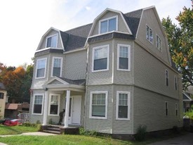 501 McClellan St in East Fishkill, NY - Building Photo