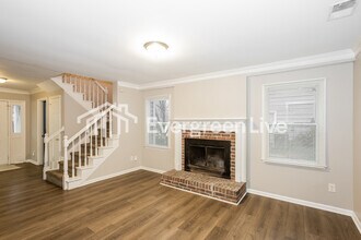 1129 Well Spring Dr in Charlotte, NC - Building Photo - Building Photo