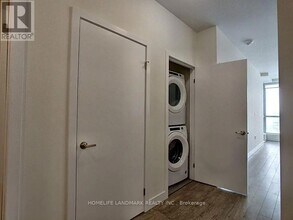 100 Garment St in Kitchener, ON - Building Photo - Building Photo