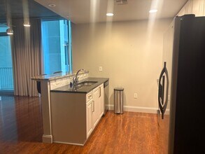 415 Church St, Unit 2407 in Nashville, TN - Building Photo - Building Photo
