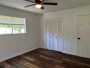 1108 Reyes St in San Marcos, TX - Building Photo - Building Photo