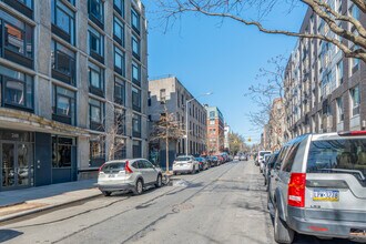 65-75 Roebling St in Brooklyn, NY - Building Photo - Building Photo