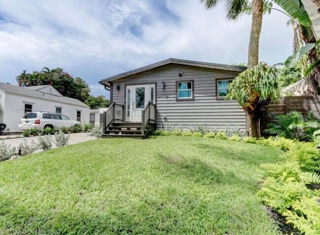 833 Ardmore Rd in West Palm Beach, FL - Building Photo - Building Photo