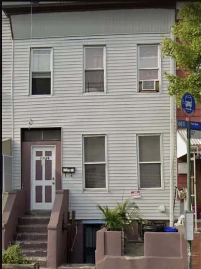 138 9th St, Unit Two bedroom apartment