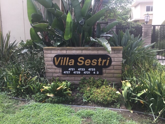 4723 La Villa Marina, Unit D in Marina Del Rey, CA - Building Photo - Building Photo