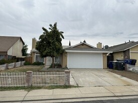 1612 Giammona Ct in Modesto, CA - Building Photo