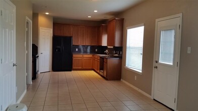 2209 Jefferson Crossing Dr in Conroe, TX - Building Photo - Building Photo