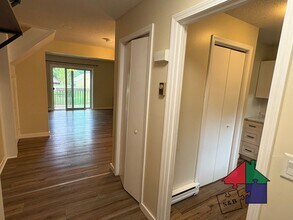 D14 Stonehedge in South Burlington, VT - Building Photo - Building Photo