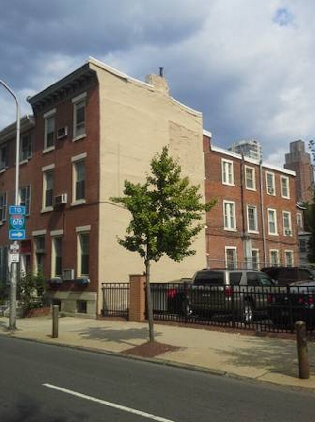 1535 Lombard St Rentals in Philadelphia, PA