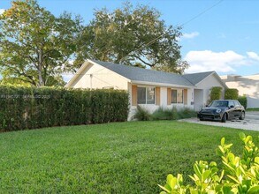 6510 SW 59th Pl in South Miami, FL - Building Photo - Building Photo