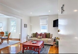 160 Irving Ave, Unit 3C in Providence, RI - Foto de edificio - Building Photo