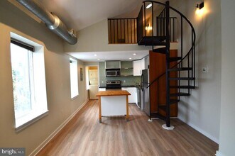 1006 N 5th St in Philadelphia, PA - Building Photo - Building Photo