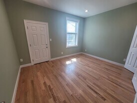 2931 N Calvert St in Baltimore, MD - Building Photo