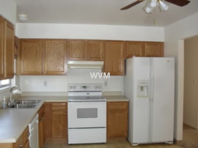 15509 E Oxford Ave in Aurora, CO - Building Photo - Building Photo