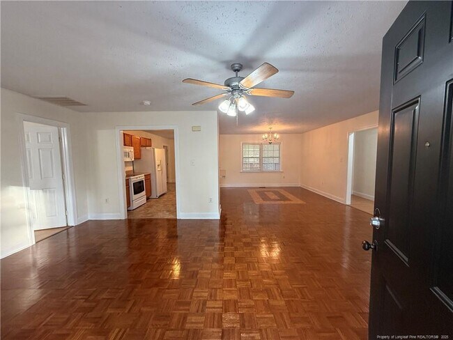 3713 Rockhurst Dr in Fayetteville, NC - Building Photo - Building Photo