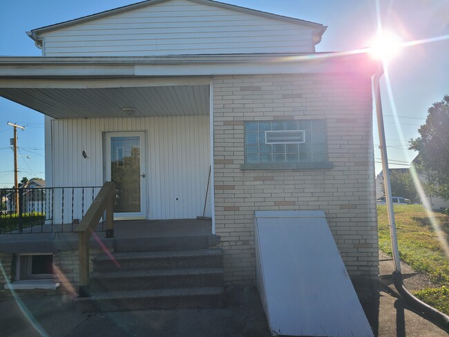 157 S 12th St, Unit 157 S. 12th in Weirton, WV - Building Photo - Building Photo