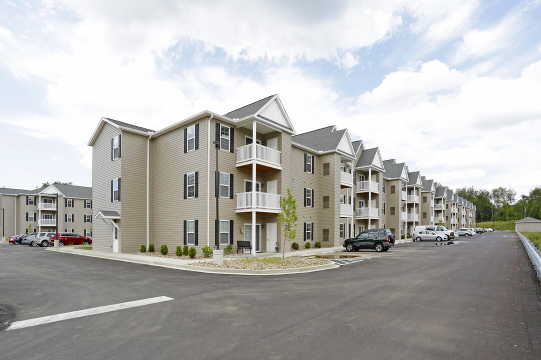 Bethel Square Senior Apartments in Bethel Park, PA - Foto de edificio