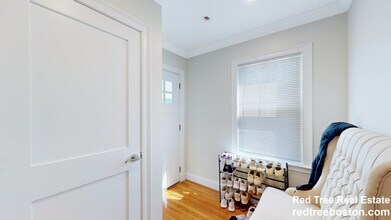 35 Crosby Rd in Newton, MA - Building Photo - Building Photo