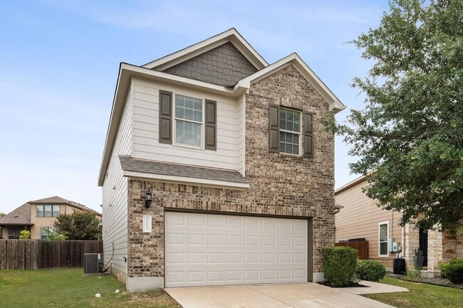 9905 Wading Pool Path in Austin, TX - Building Photo - Building Photo