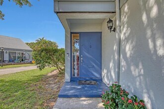 241 NW 15th St in Boca Raton, FL - Building Photo - Building Photo