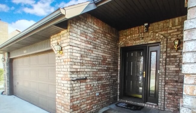 308 W Aven Ave in Nixa, MO - Building Photo - Building Photo