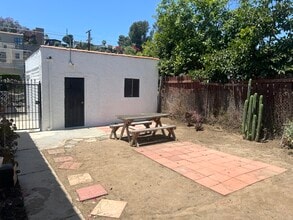 1931 Avalon St in Los Angeles, CA - Building Photo - Building Photo