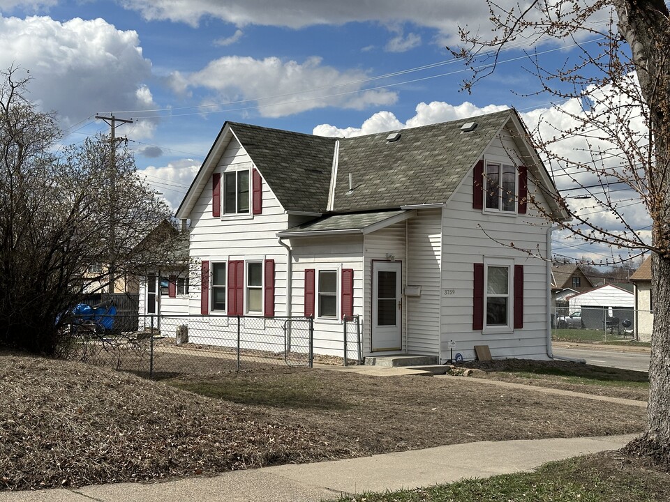 3759 N Aldrich Ave in Minneapolis, MN - Foto de edificio