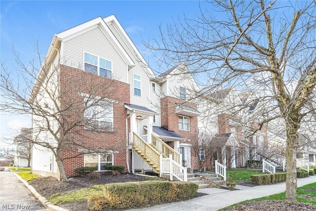 property at 821 Nela View Rd