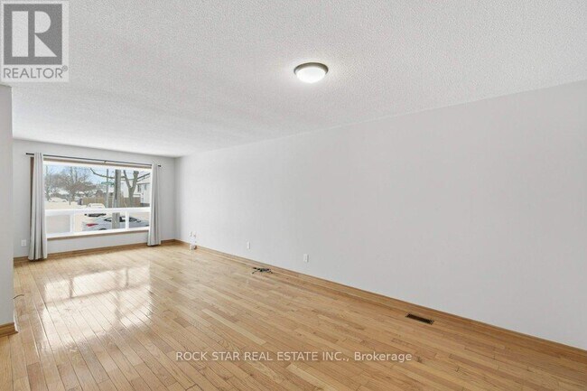 115 Elmore Dr in Hamilton, ON - Building Photo - Building Photo