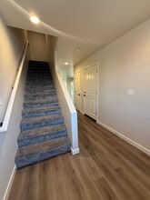 43 Samantha Ct in Union Gap, WA - Foto de edificio - Building Photo