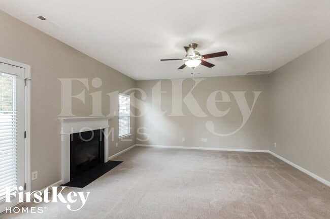 5713 Parkstone Drive in Matthews, NC - Building Photo - Building Photo