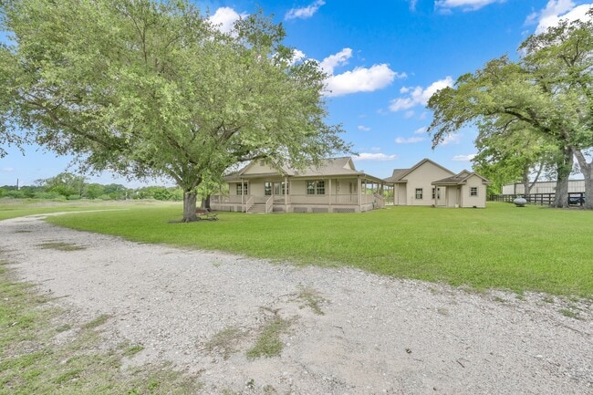 property at 10618 Hufsmith Rd