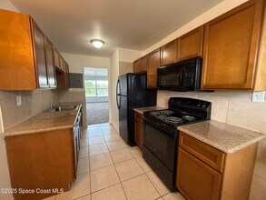 1440 Parkway Dr in Melbourne, FL - Building Photo - Building Photo