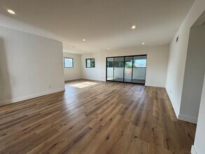 1347 N Stanley Ave in West Hollywood, CA - Foto de edificio - Building Photo